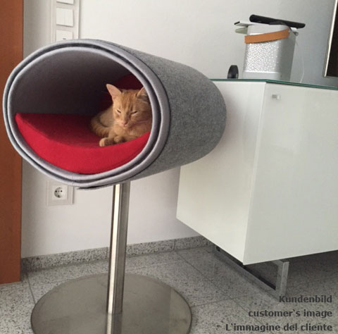Unique cat scratcher RONDO Stand felt