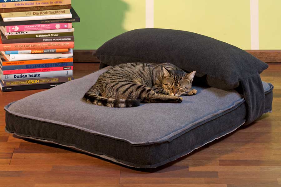 Dog Cushion With Head Pillow With High End Latex Filling
