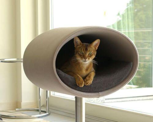 Cat-scratcher-design-luxus-Rondo-Stand-pet-interiors